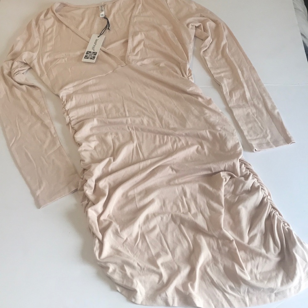 Leshop NEW  V neck fitted stretch gathered dress